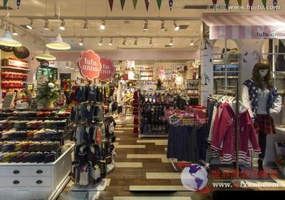 10月服装鞋帽、针织品类零售额增长7.8%，消费市场复苏势头强劲